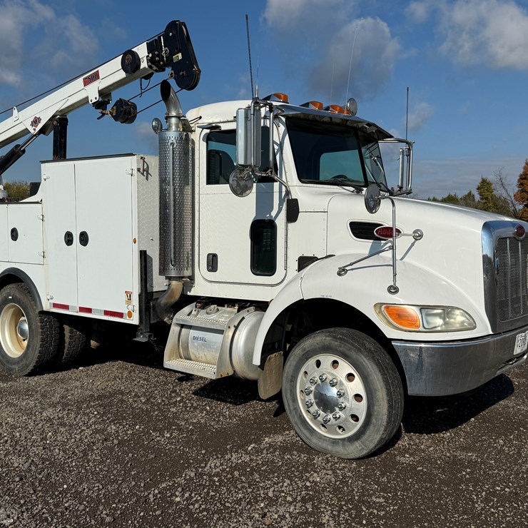 2007 PETERBILT 335
