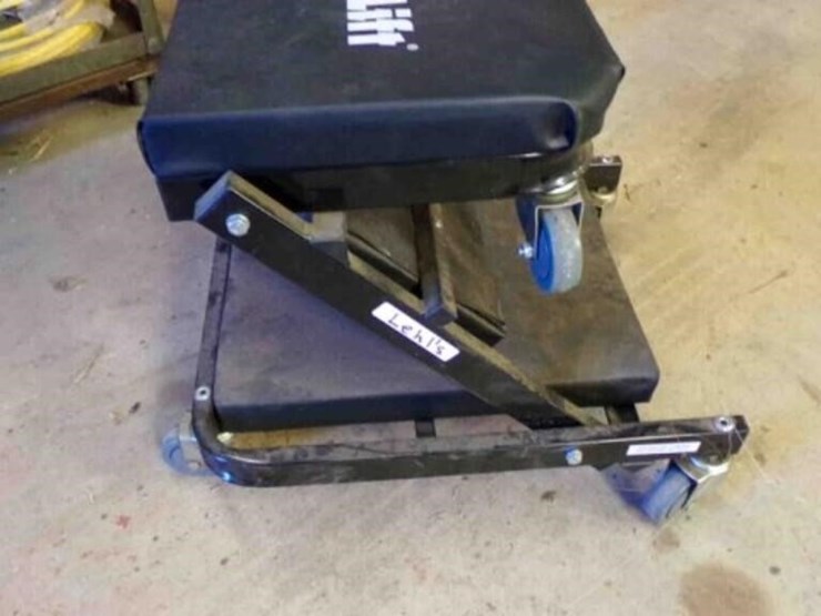 pro-lift-rolling-stool-image-2