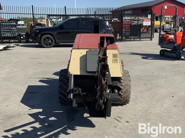 2000-ditch-witch-410sxd-image-2