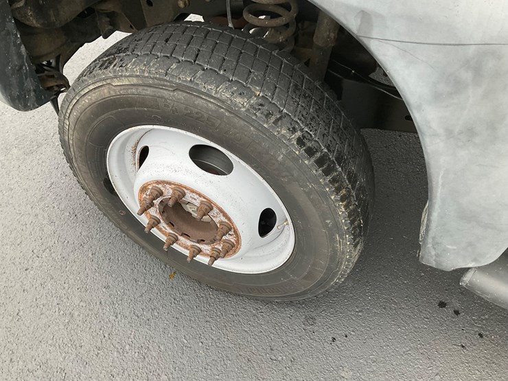 2011-ford-f450-image-11