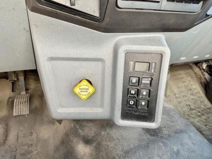 2013-ford-f750-xl-image-83