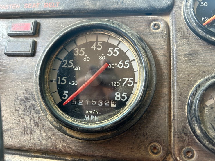 #22532-•-1996-freightliner-t/a-daycab-dump-truck-vin:1fuydzyb8tp876191-image-44