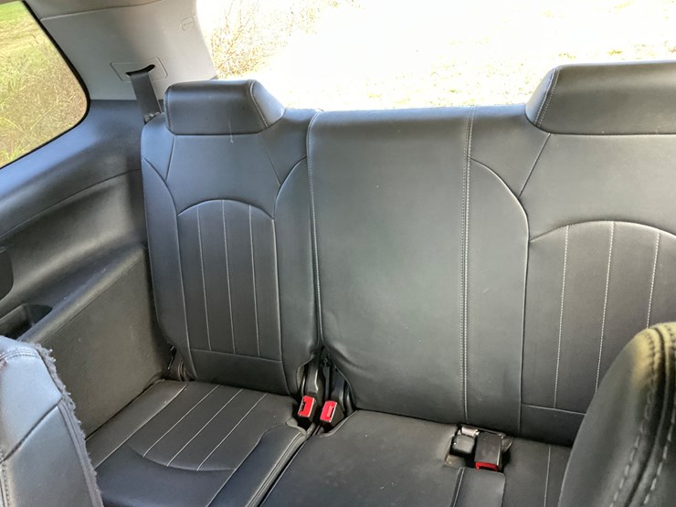 2015-gmc-acadia-image-14