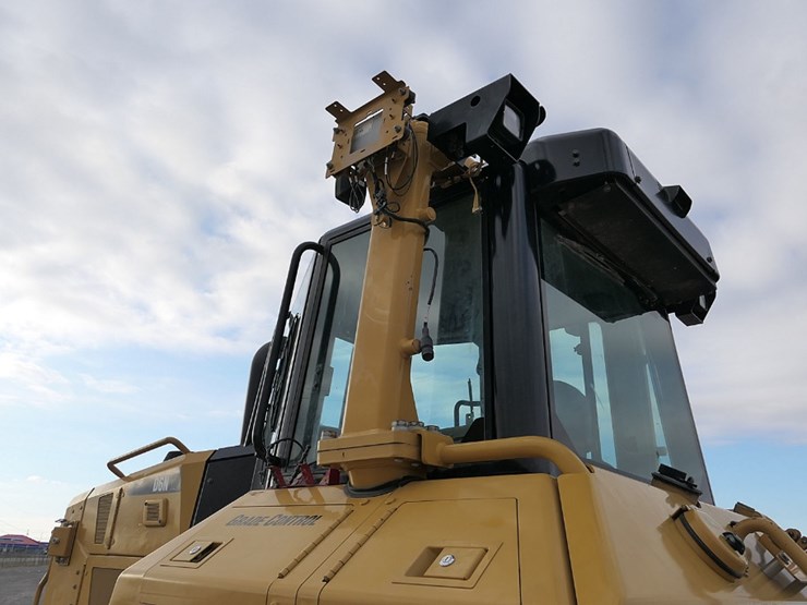 2015-caterpillar-d6n-xl-image-18
