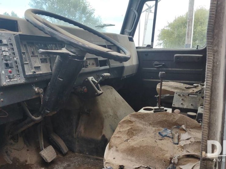 1993-international-4900-image-5