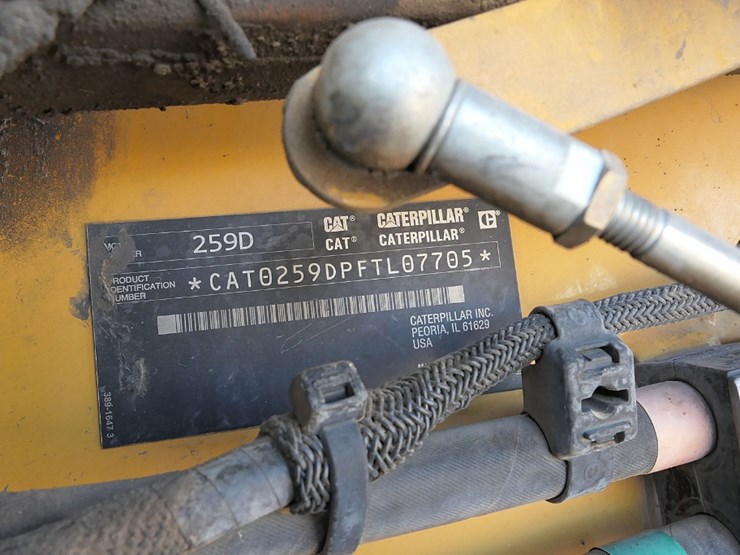 2016-caterpillar-259d-image-29