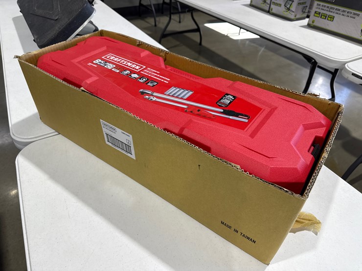 #28385-•-lot-of-(2)-craftsman-tire-change-kits-image-4