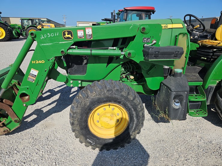 2016-john-deere-5085e-image-6