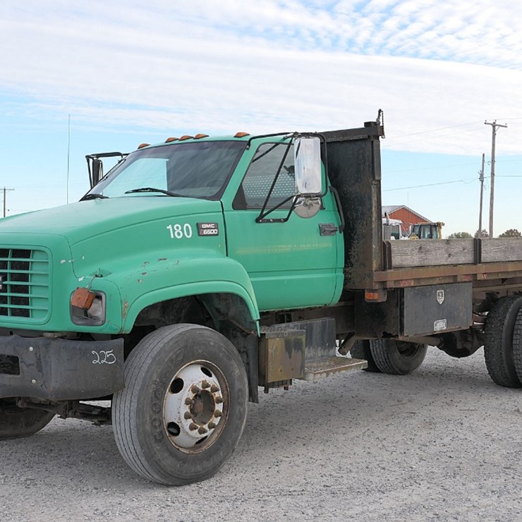 2000 GMC 6500 Flatbed Dump Truck, SN:1GDJ7H1D6YJ521189, 5 Speed (Clutch wen