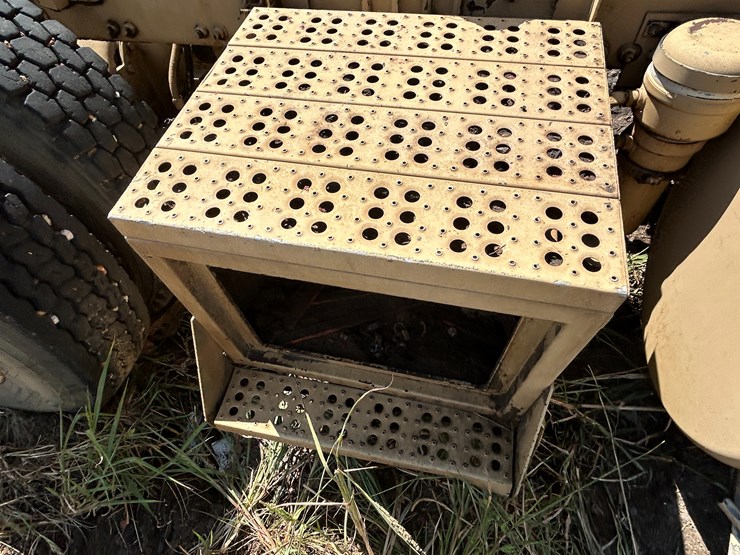 #22529-•-inop-1992-freightliner-t/a-daycab-truck-tractor-vin:-1fuymzyb1np357132-image-19