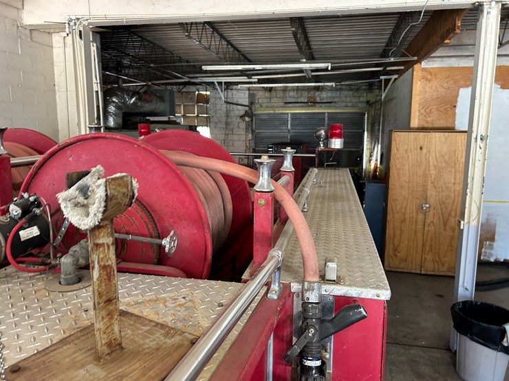 #22556-•-howe-load-star-1800-s/a-daycab-fire-truck-d0532ghb25589-image-39