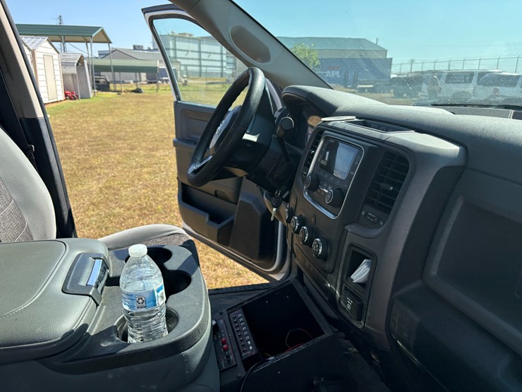 2017-dodge-1500-image-29