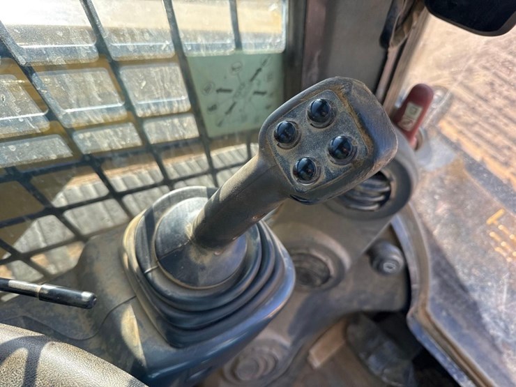 caterpillar-279d-image-26