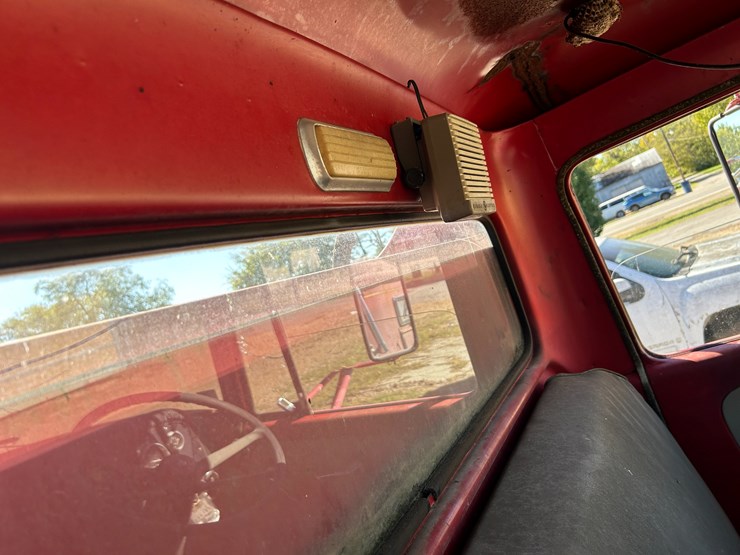 #22559-•-inop-1971-international-harvester-1800-s/a-daycab-fire-truck-vin:-416080g411147-image-33