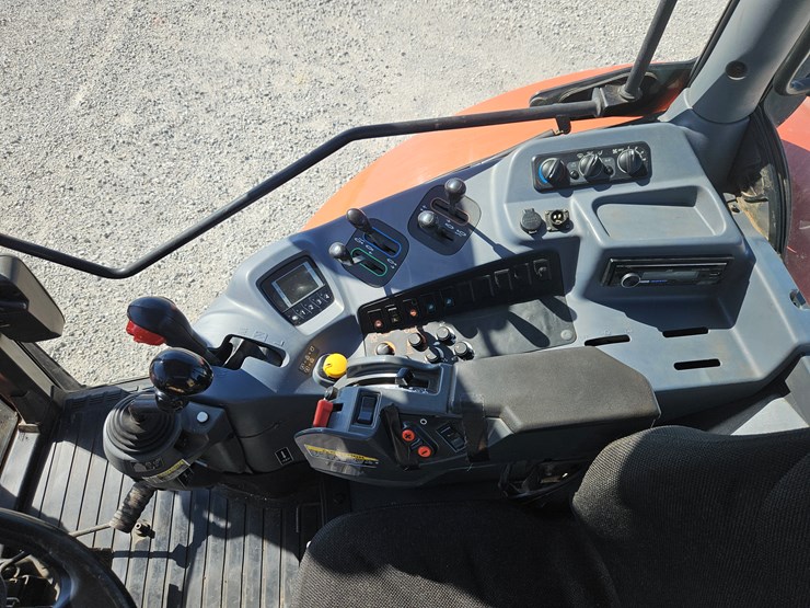 2013-kubota-m135gx-image-18
