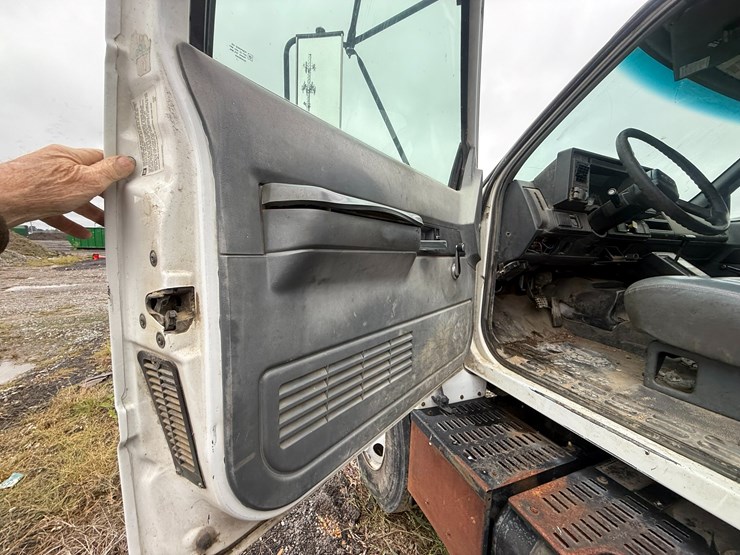 2002-caterpillar-3126-image-47