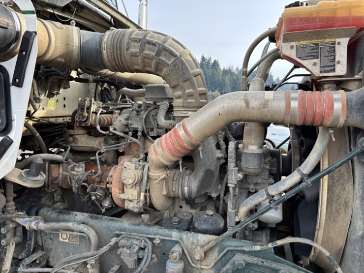 2018-kenworth-w900-image-18