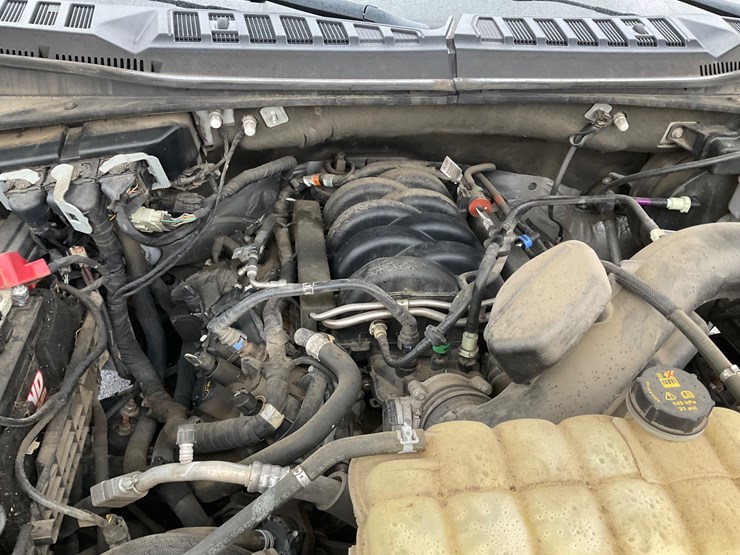 2020-ford-f150-image-12