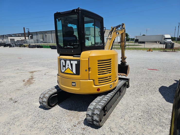 2020-caterpillar-303.5-image-10