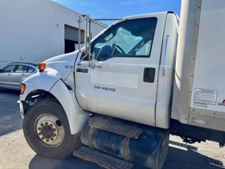 2013-ford-f750-xl-image-50