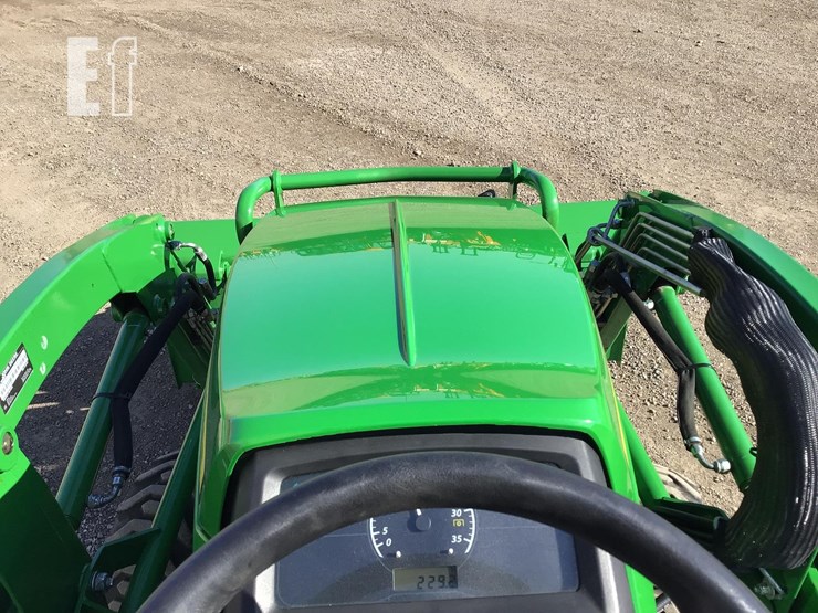 2018-john-deere-1025r-image-15