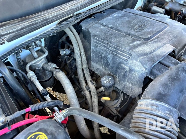 2013-chevrolet-3500hd-image-56