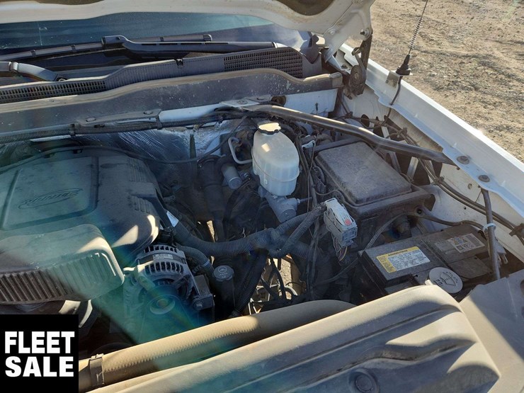 2016-chevrolet-silverado-2500hd-image-31