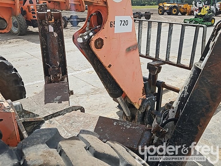 2006-sky-trak-10054-image-12