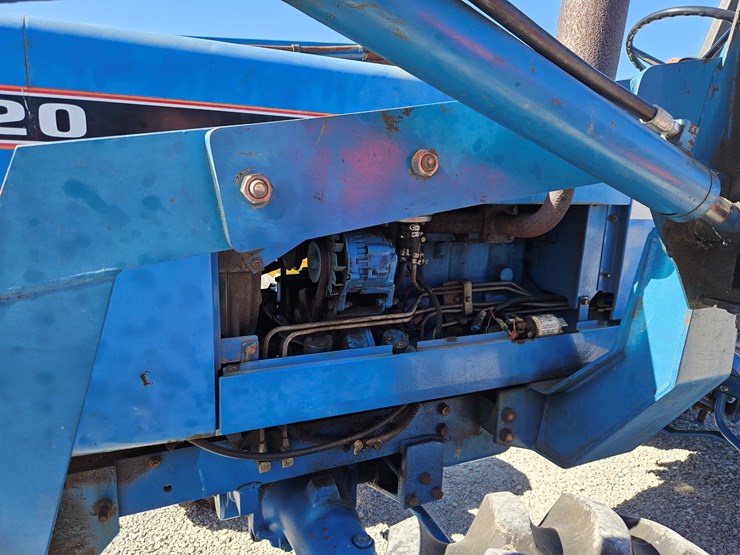 1994-ford-2120-image-17