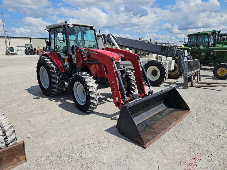 2014-massey-ferguson-4610-image-24