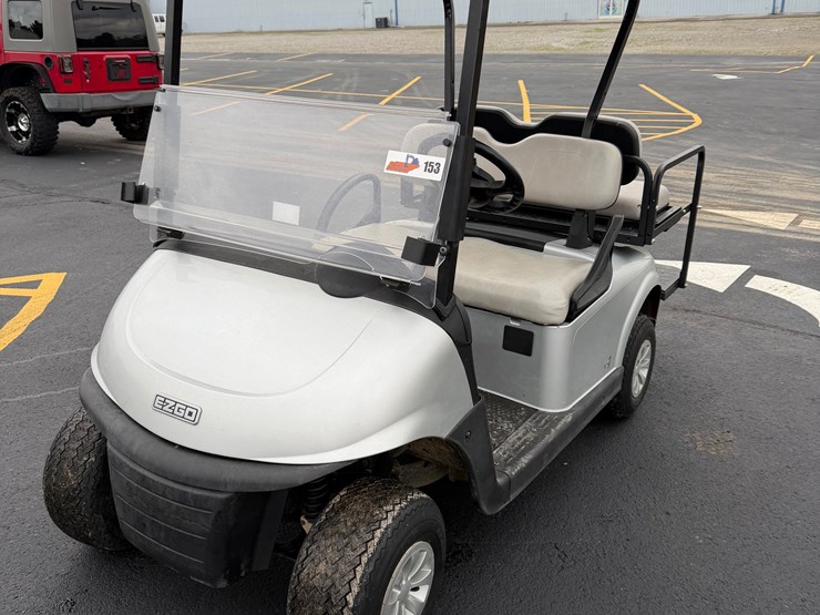 #153-•-2023-ez-go-gas-golf-cart-image-1