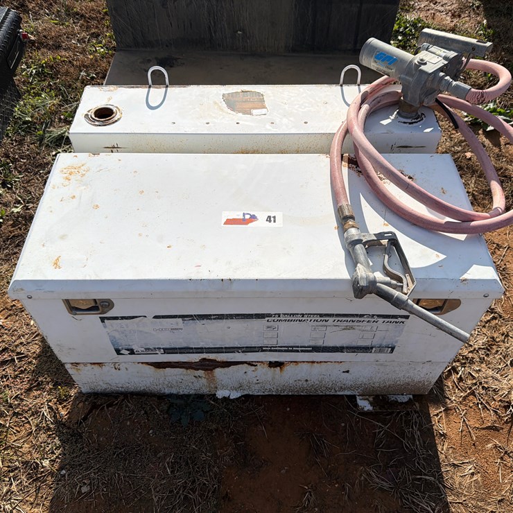 #41 • Fuel Tank/Toolbox with Pump