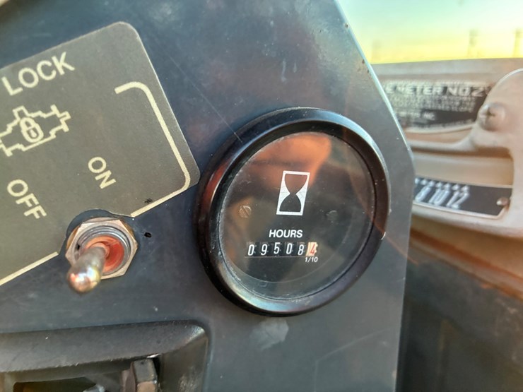 komatsu-gd650a-image-13