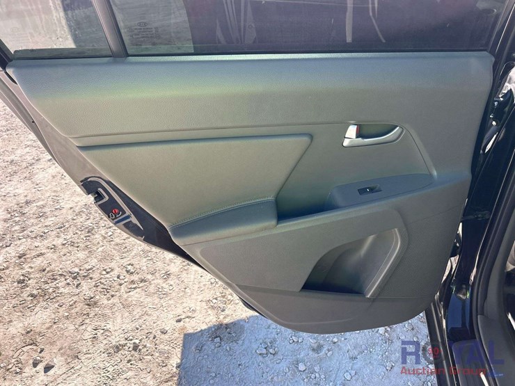 2015-kia-sportage-image-22