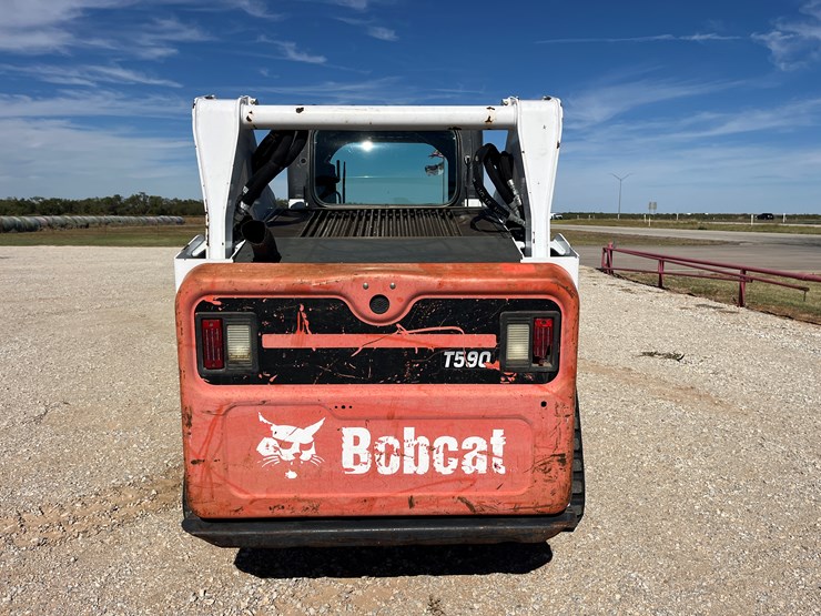 2015-bobcat-t590-image-11