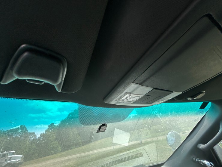 2013-ford-explorer-image-47