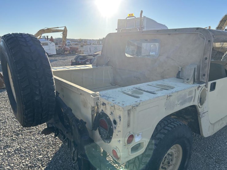 #5036-•-hummer-hmmwv-image-15