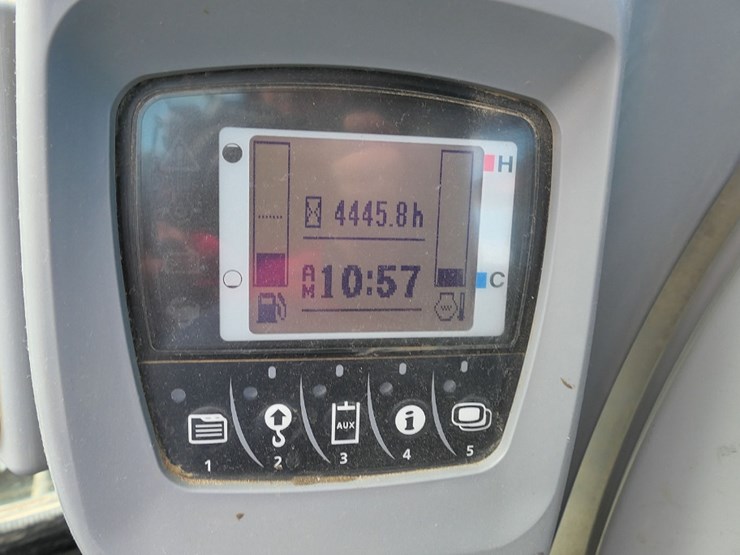 2017-kubota-kx080-image-38