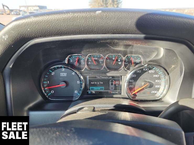 2016-chevrolet-silverado-2500hd-image-9