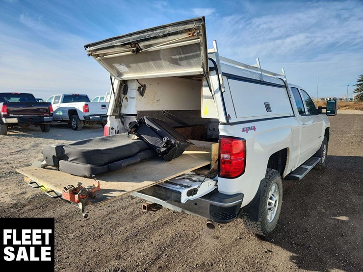 2016-chevrolet-silverado-2500hd-image-25