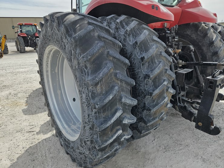 2010-case-ih-magnum-190-image-13
