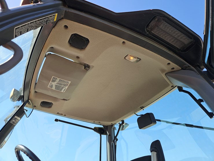 2013-kubota-m135gx-image-15