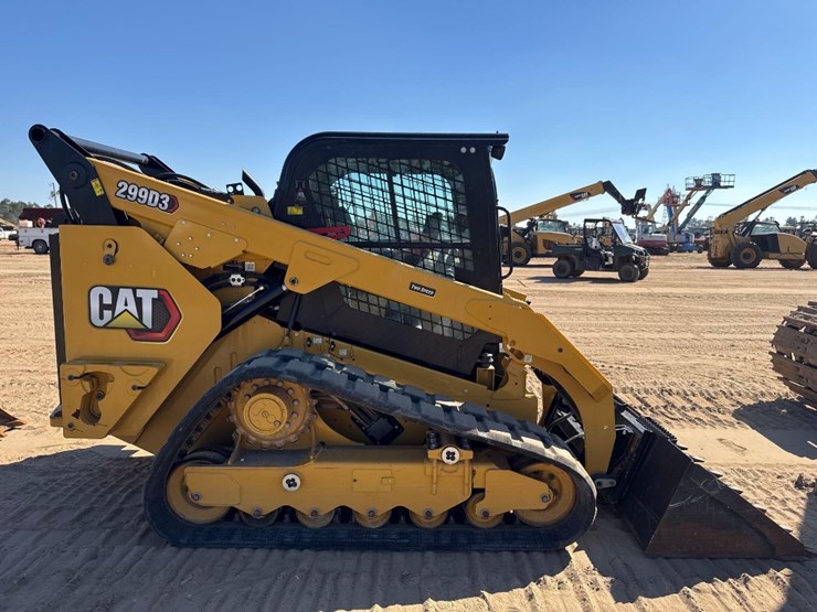 2023-caterpillar-299d3-image-5