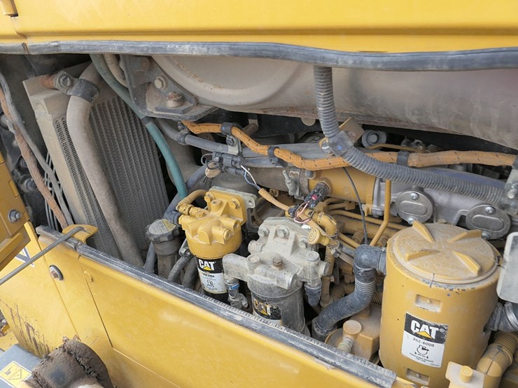 2015-caterpillar-d6n-xl-image-37