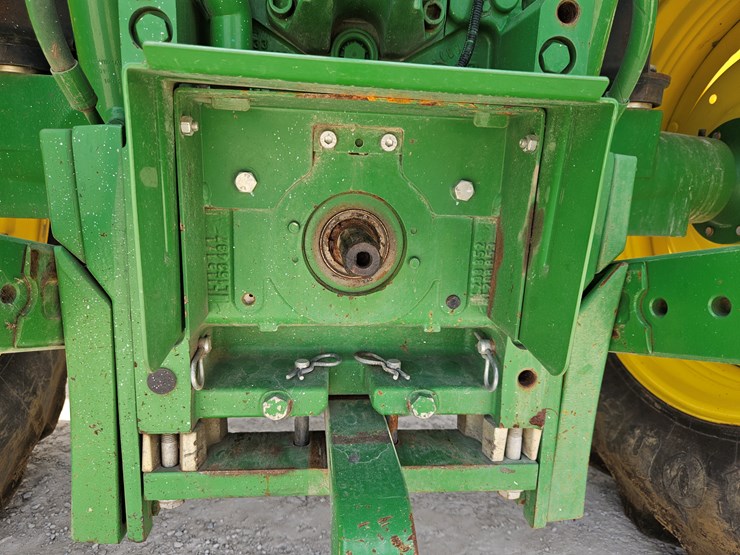 2018-john-deere-6110m-image-15