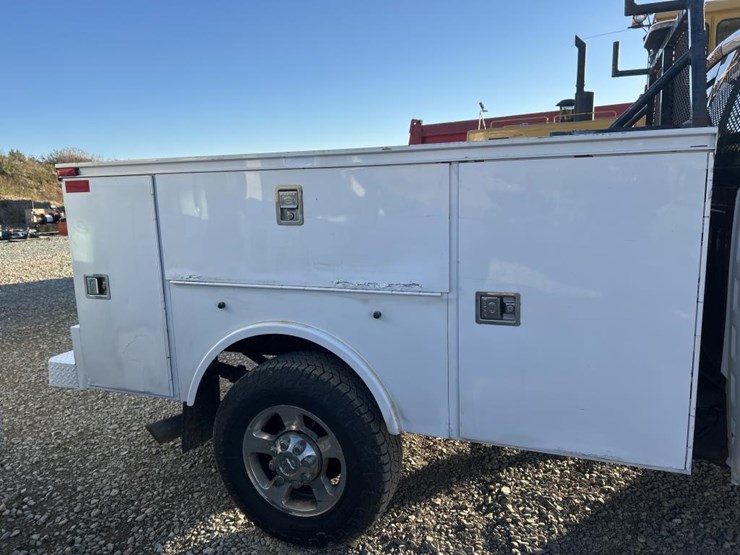 2008-dodge-3500-image-12