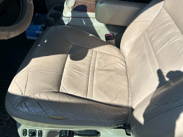 2000-ford-excursion-image-49