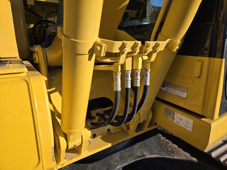 2021-komatsu-pc130-image-24