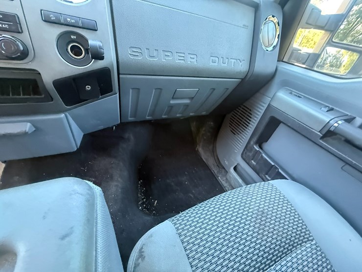 2011-ford-f250-image-59