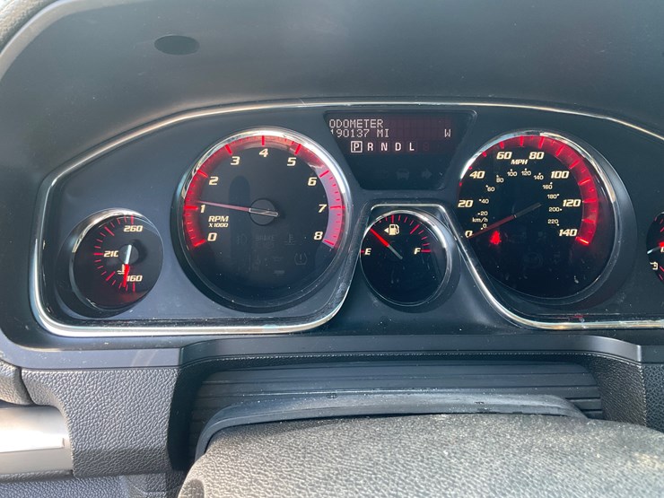 2015-gmc-acadia-image-16